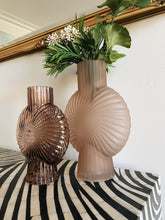 Load image into Gallery viewer, Mirit Vase - Peach
